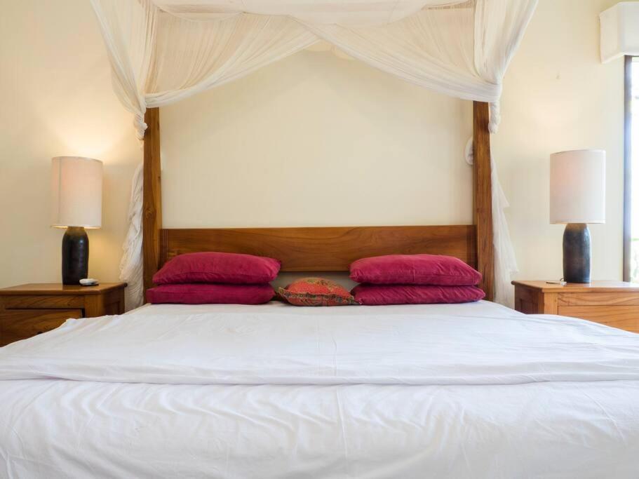 Villa 7, Secret Garden, Kerandangan, Near Senggigi 마타람 외부 사진